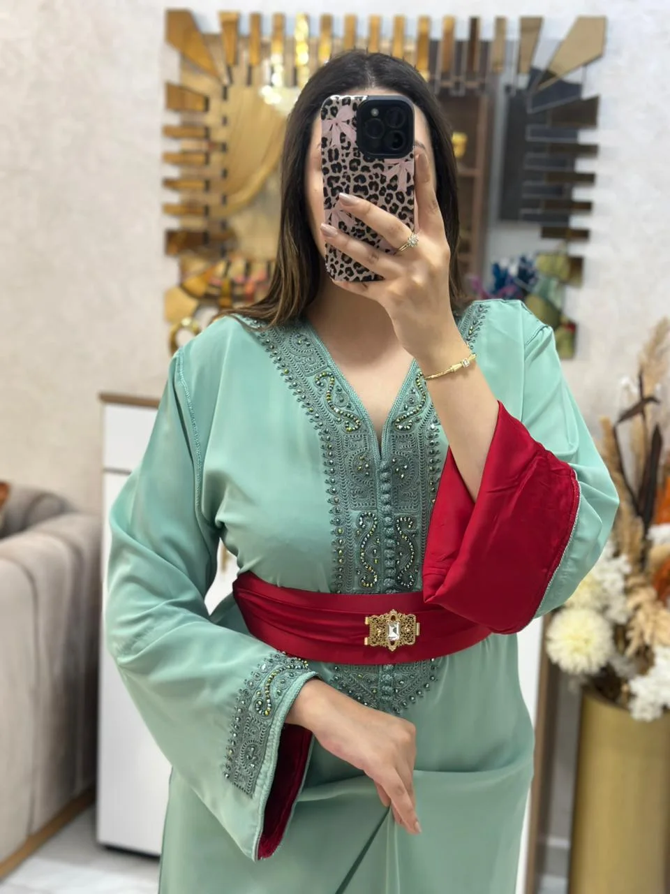 قفطان منبت بالعقيق