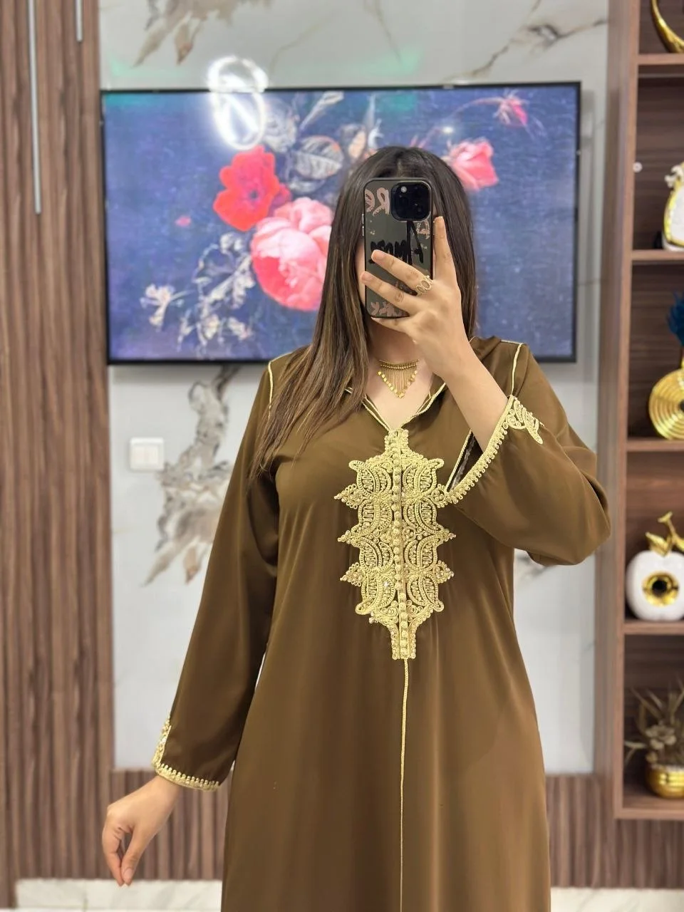 جلابة عين و عقدة