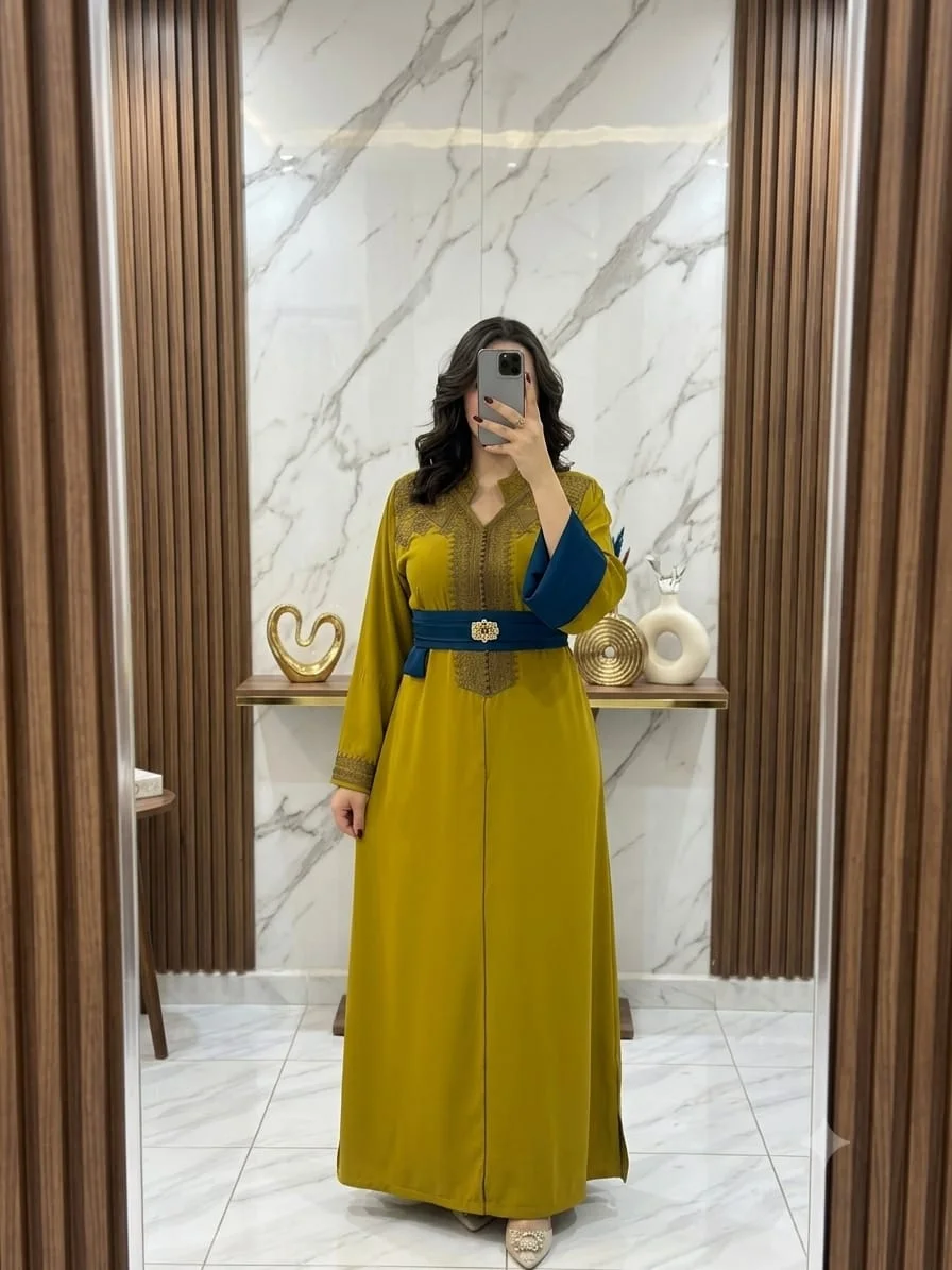 قفطان مضمة بروش