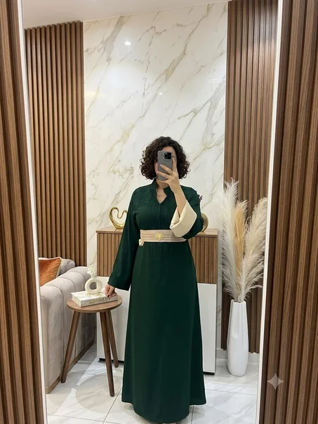 قفطان مضمة بروش