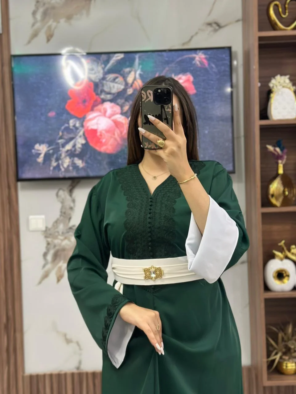 قفطان بالسمطة بروش