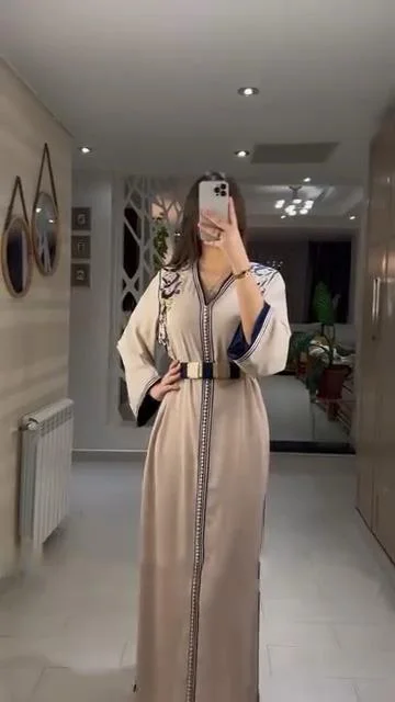 قفطان بالمضمة أنيق