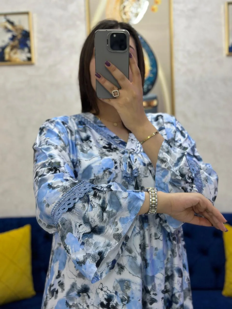 كندورة رائعة ثوب كريب ساتيني