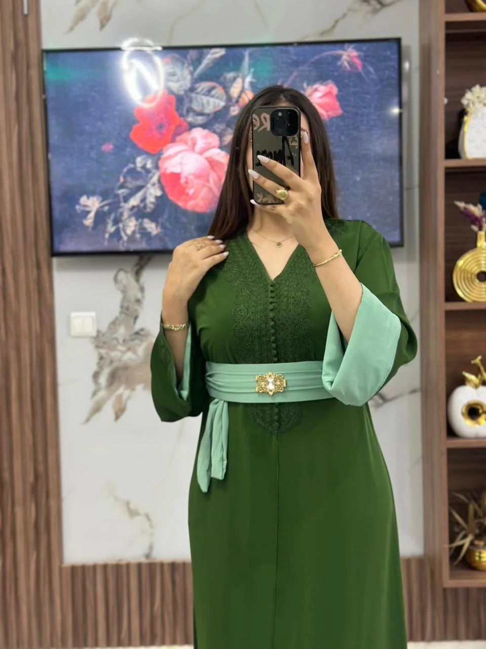 قفطان بالسمطة بروش