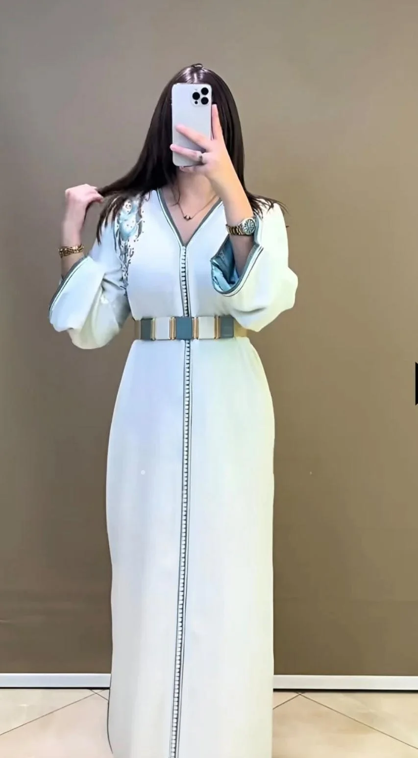 قفطان بالمضمة أنيق