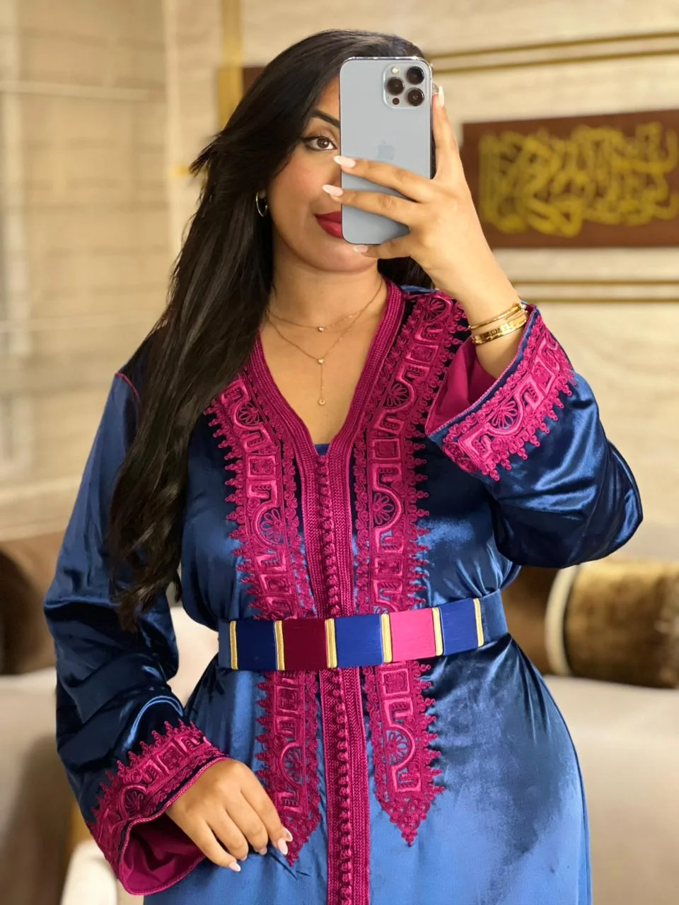 قفطان مطروز بالسمطة