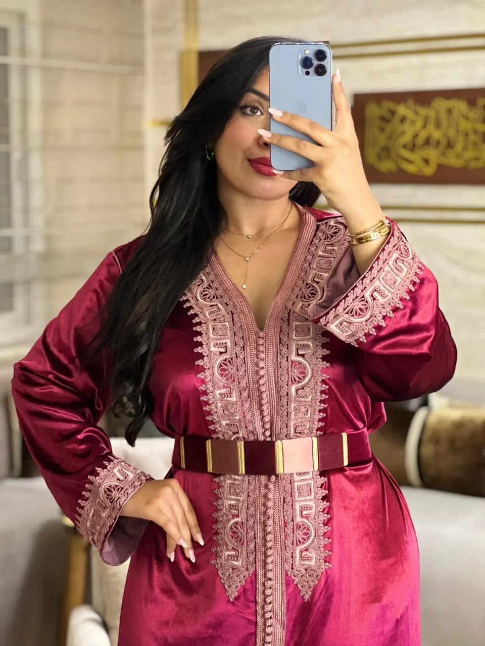 قفطان مطروز بالسمطة