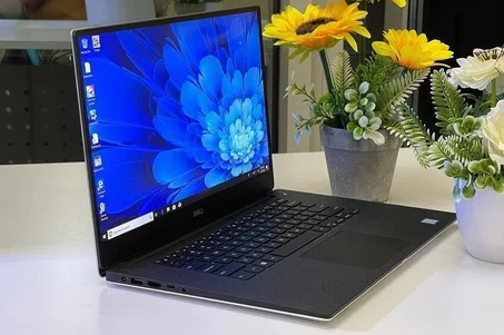 TOP Dell Precision 5520 Gamer/Work Station 6th Gen Core i7-