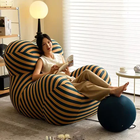 Le canapé Compressé ''Bras de Maman ''