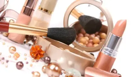 ادوات التجميل