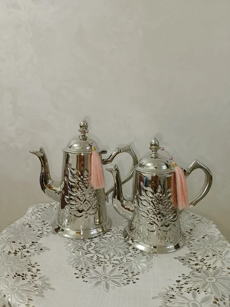إبريق القهوة والحليب الفاخر من النحاس الخالص – باللون الفضي ✨