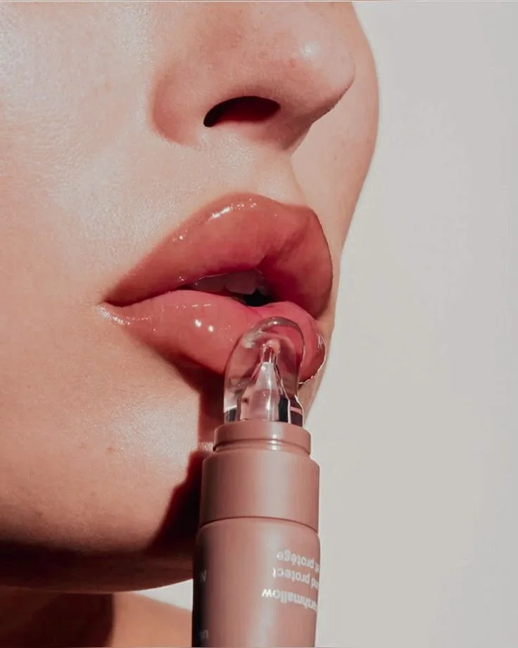 الـعـنـايـة بالشـفـاه