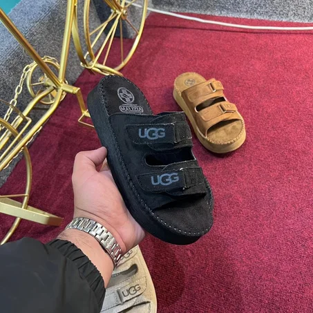 جوج يياسات ب 149 درهم -UGG-