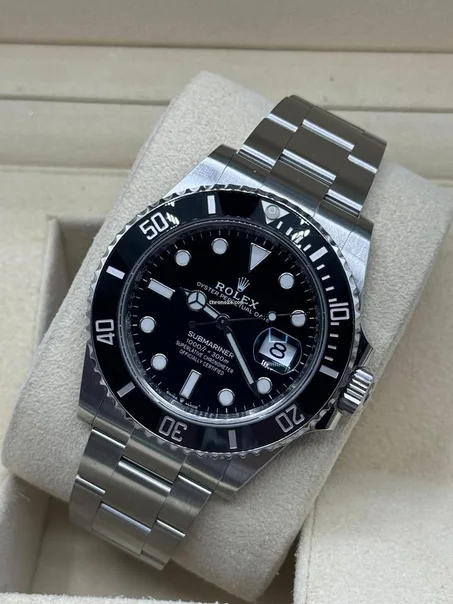 ROLEX SUBMARINER BLACK