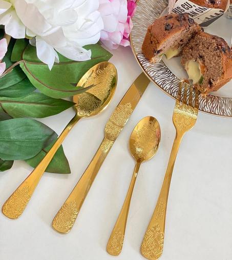 طقم ملاعق وشوك وسكاكين فاخر بلون ذهبي ملكي