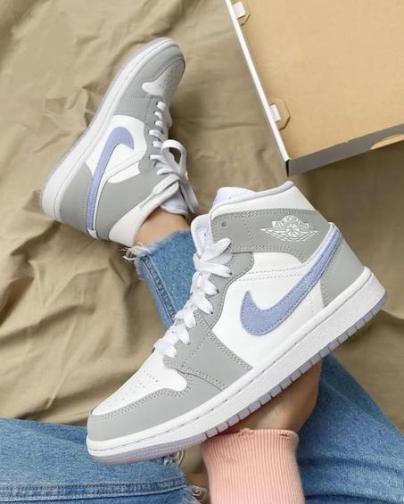 Air Jordan 1 Wolf grey
