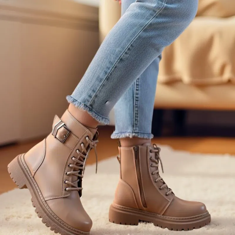 بوت  جلدي أنيق ومريح بتصميم عصري  👢