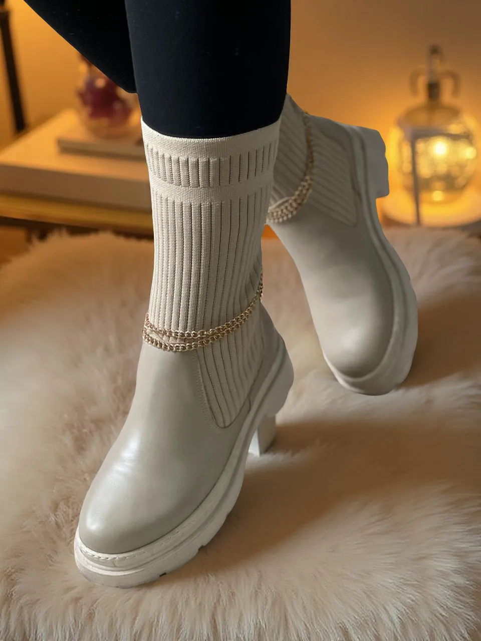 بوط نسائي سنسلة مرن  2025 🖤