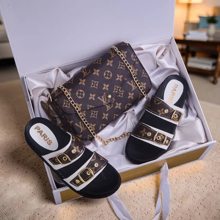 حقيبة بسلسلة + صندل شيك للمرأة العصرية