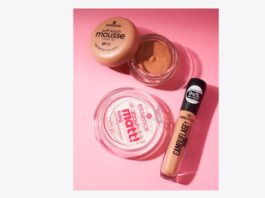 بودرة مضغوطة All About Matt! Fixing، 8 جرام من Essence