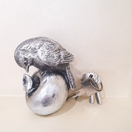 ديكور مجسم طائر