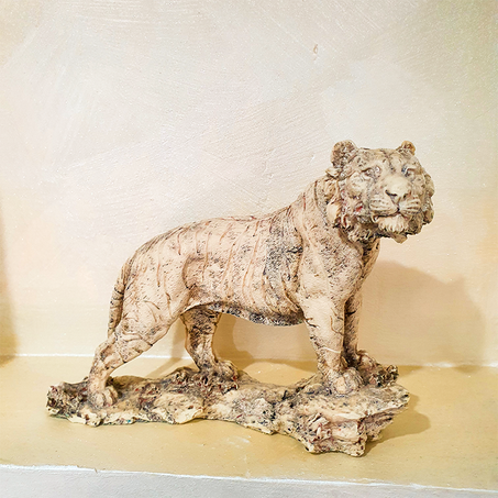 ديكور نمر من البوليستر                                    DECOR FIGURINE DE TIGRE  en polyster
