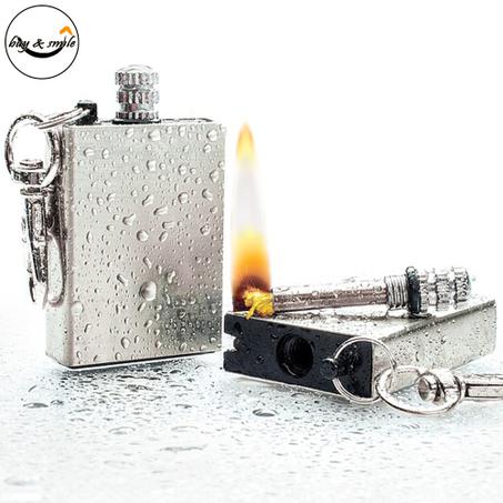 Briquet de frappe avec porte-clés, en métal, résistant à l'eau