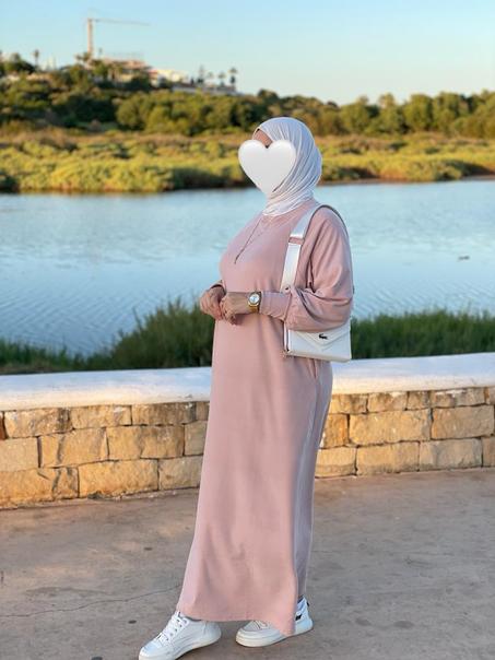 ملابس نسائية