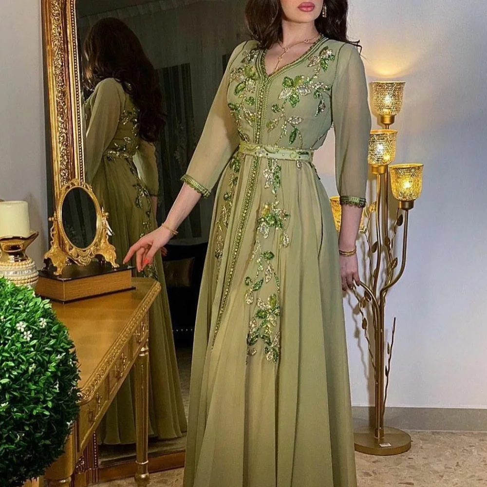 تجسيد الأنوثة الحديثة.. قفطان كريب 