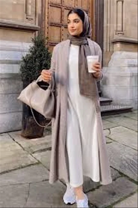 ملابس نسائية