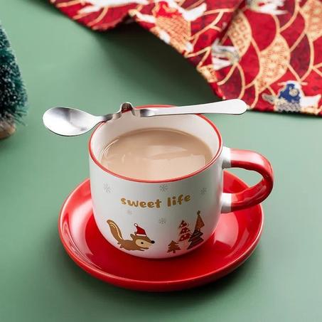 فنجان كريسماس بورسلين بالطبق والملعقة