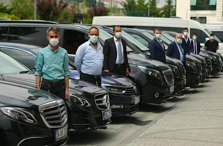 خدمات تأجير السيارات