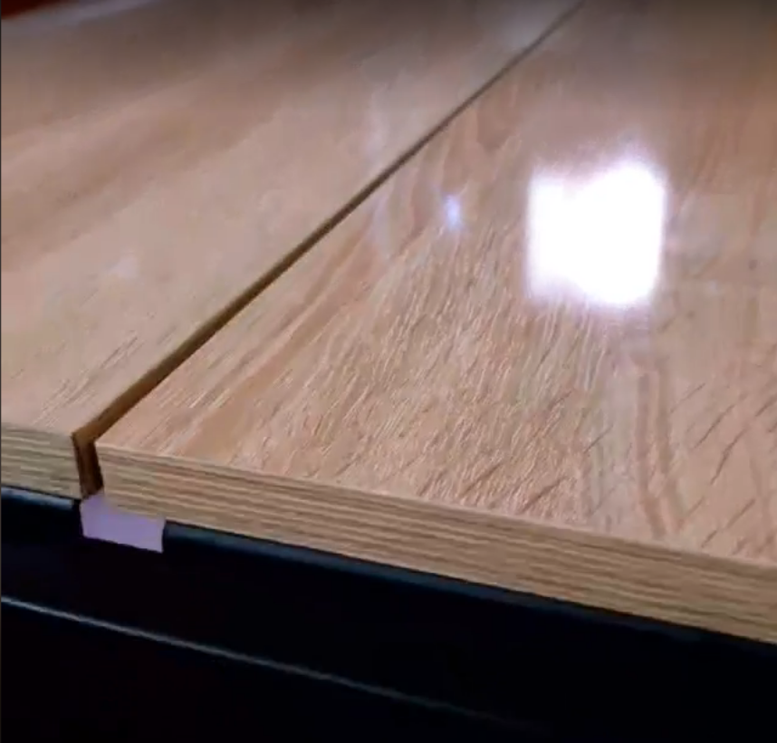 Table pliante sur roulettes