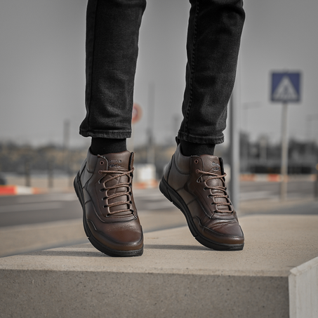 حذاء يمزج بين الرياضي و الكلاسيكي ليناسب جميع الأذواق جلد طبيعي k170