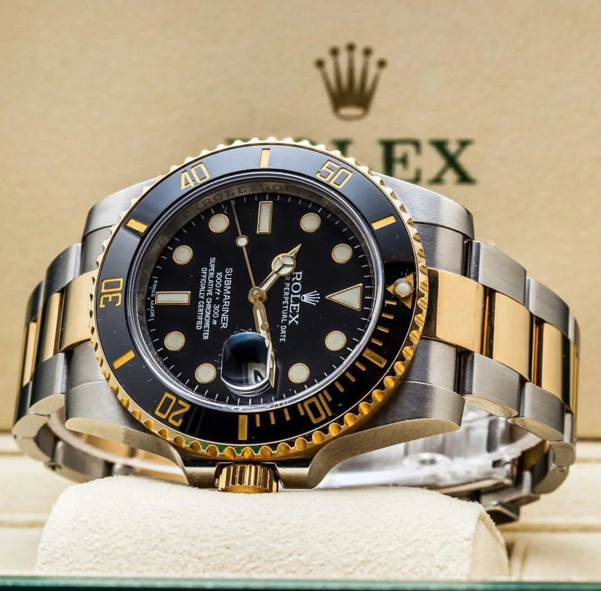 ROLEX SUBMARINER NOIR & JAUNE