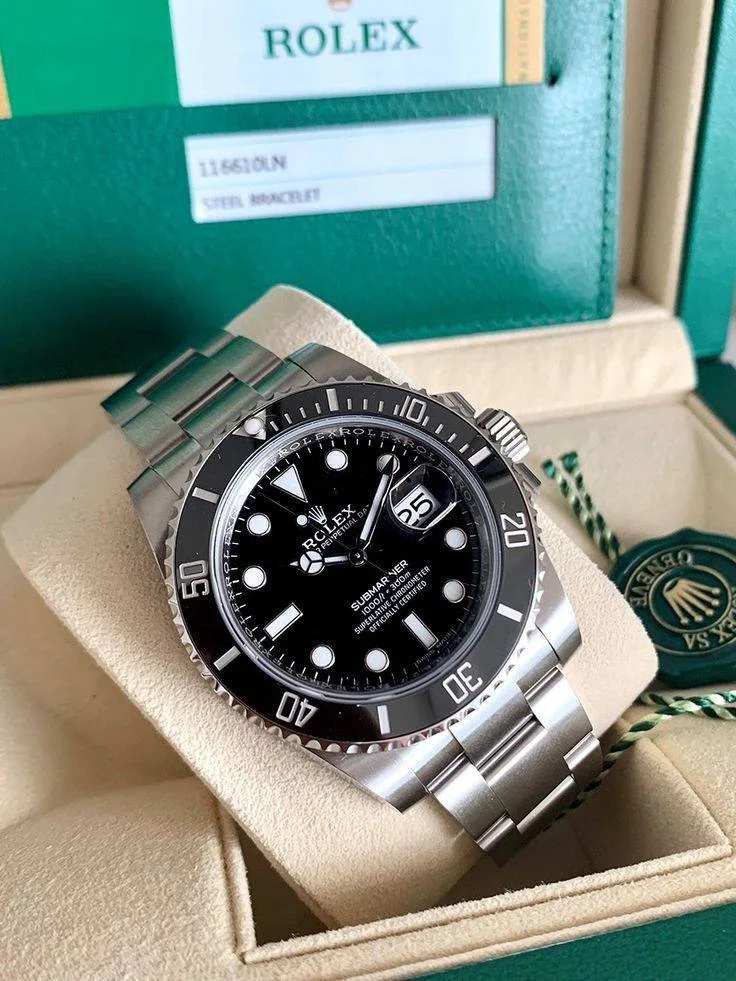 ROLEX SUBMARINER NOIR