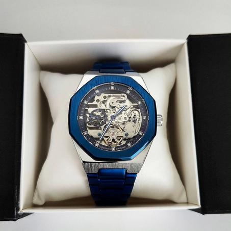 ساعة ميكانيكية عالية الجودة