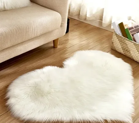 سجادة صوف أرضية مزخرفة على شكل قلب