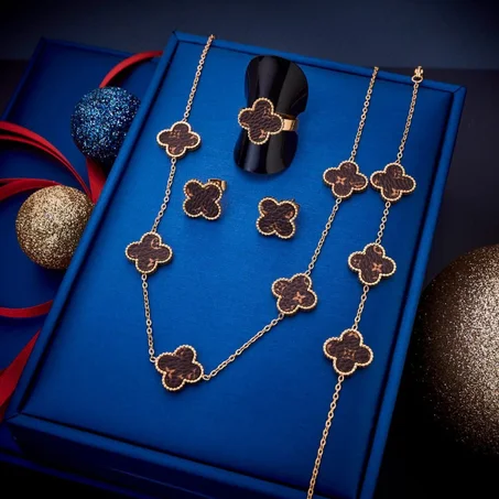 Pack bijoux, coulier, gourmet, boucles d'oreille, bague