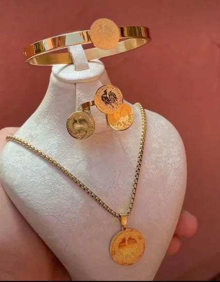 ensemble bijoux 4  pièces haut qualité en acier inoxydable