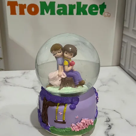 كرة الثلج الكريستالية كبيرة الحجم