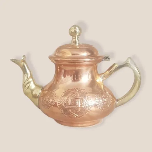 250 mlHand-Engraved Moroccan Copper Tea Pot – Made in Fez. براد شاي مغربي من النحاس منقوش يدوي - صنع فاس