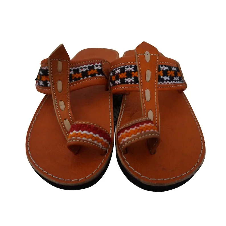 Handmade genuine leather sandals for men and women صنادل من جلد طبيعي رجالية ونسائية مصنوع يدوية