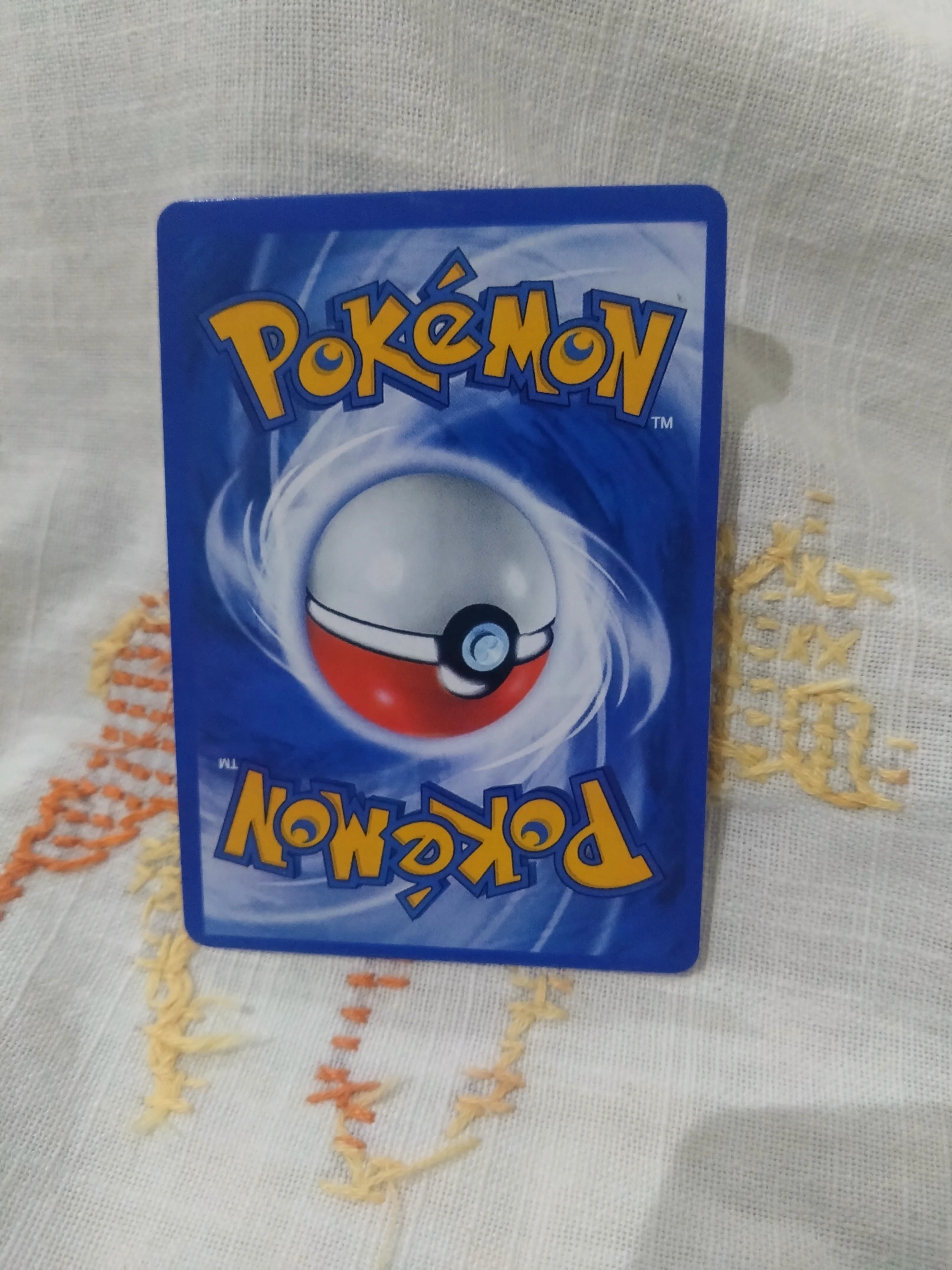 Pokemon Trading Card Game Lot - Sword & Shield Tin