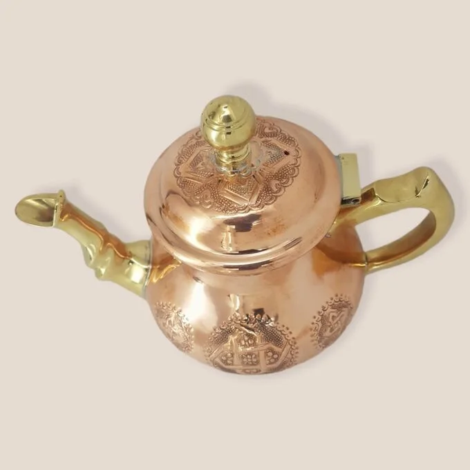 250 mlHand-Engraved Moroccan Copper Tea Pot – Made in Fez. براد شاي مغربي من النحاس منقوش يدوي - صنع فاس