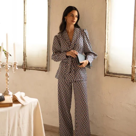 الأطقم | Ensembles