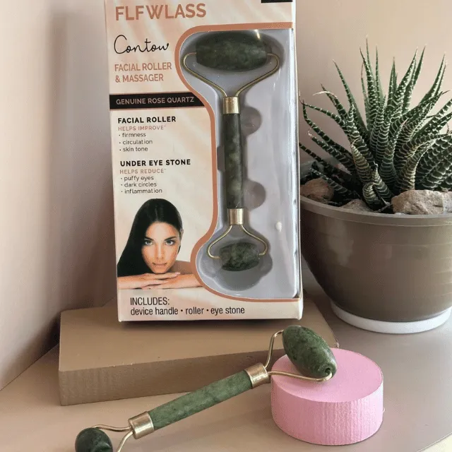 مدلك للوجه مصنوع من الكوارتز الوردي