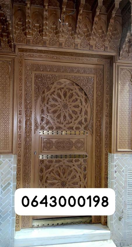 أبواب خشب بلديين من الأرز الممتاز ونقش يدوي