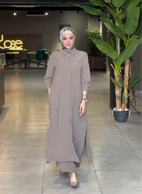 طقم نسائي أنيق