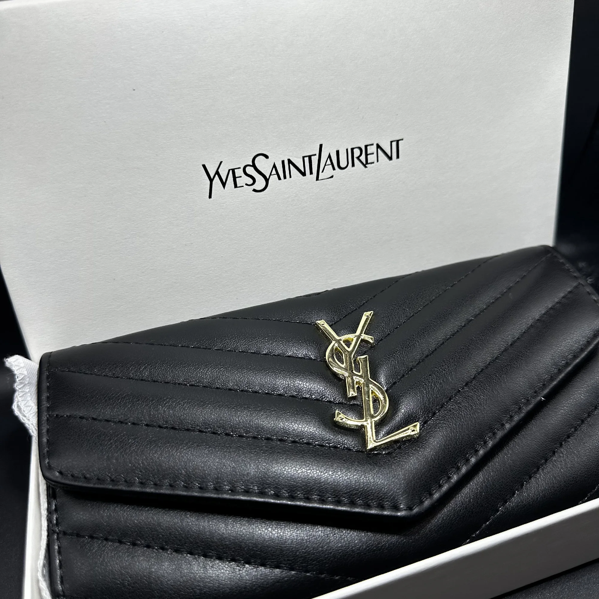 Yves Saint Laurent Portefeuille Long